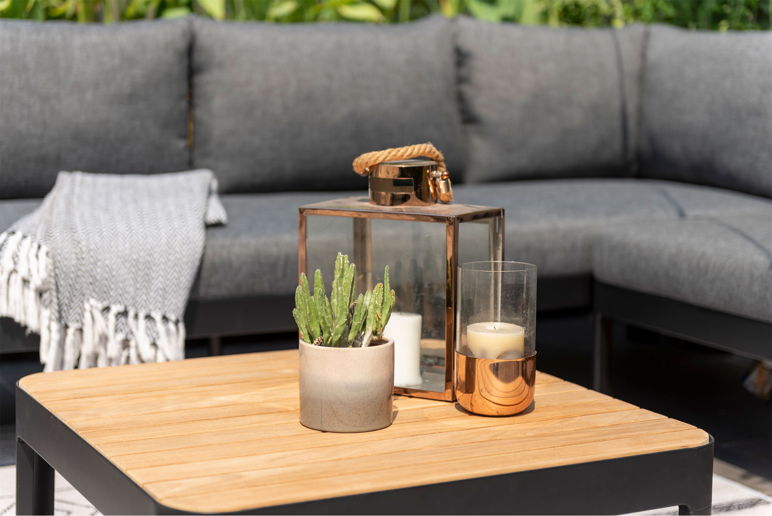 OUTDOOR Couchtisch image number 4