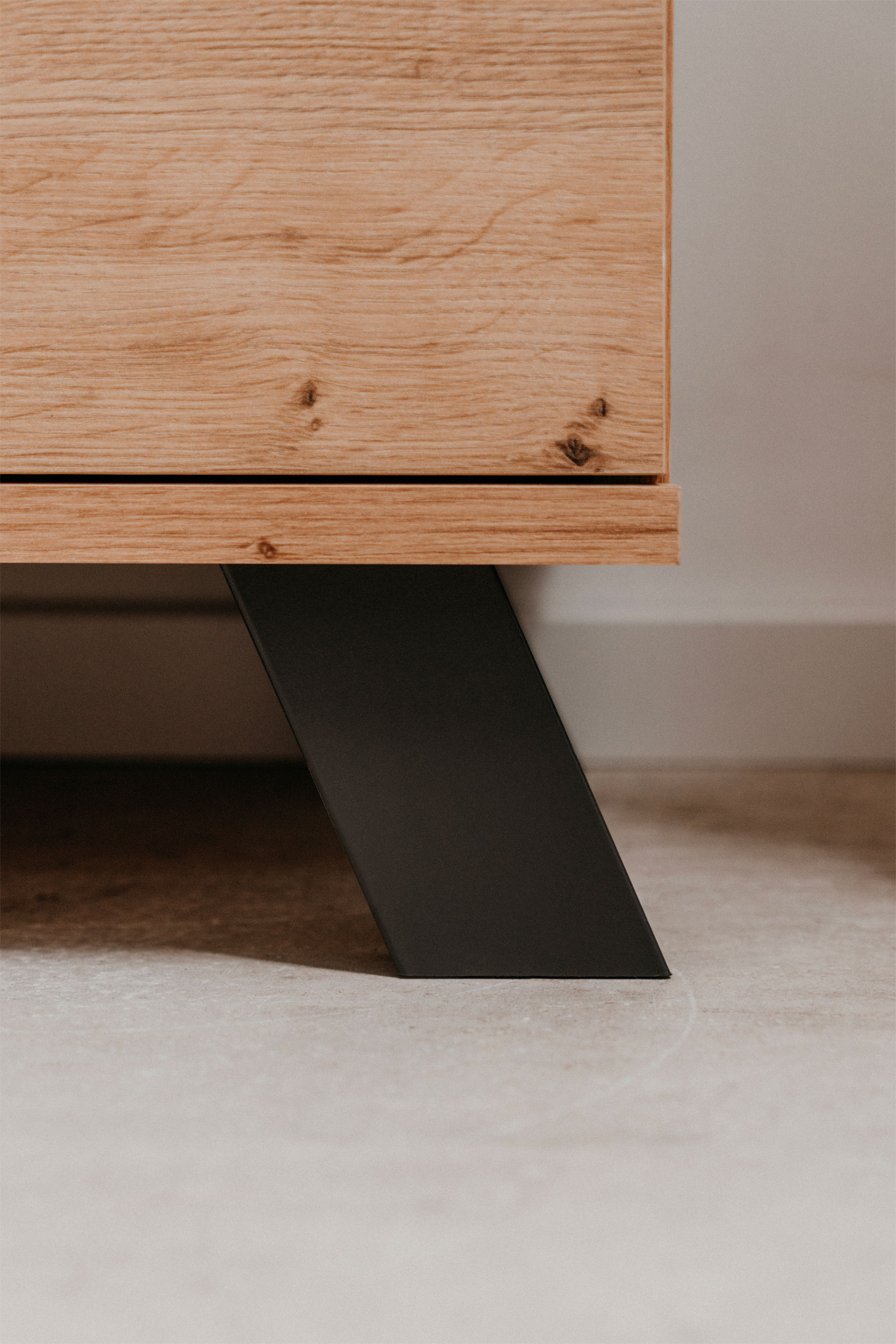 Sideboard image number 3