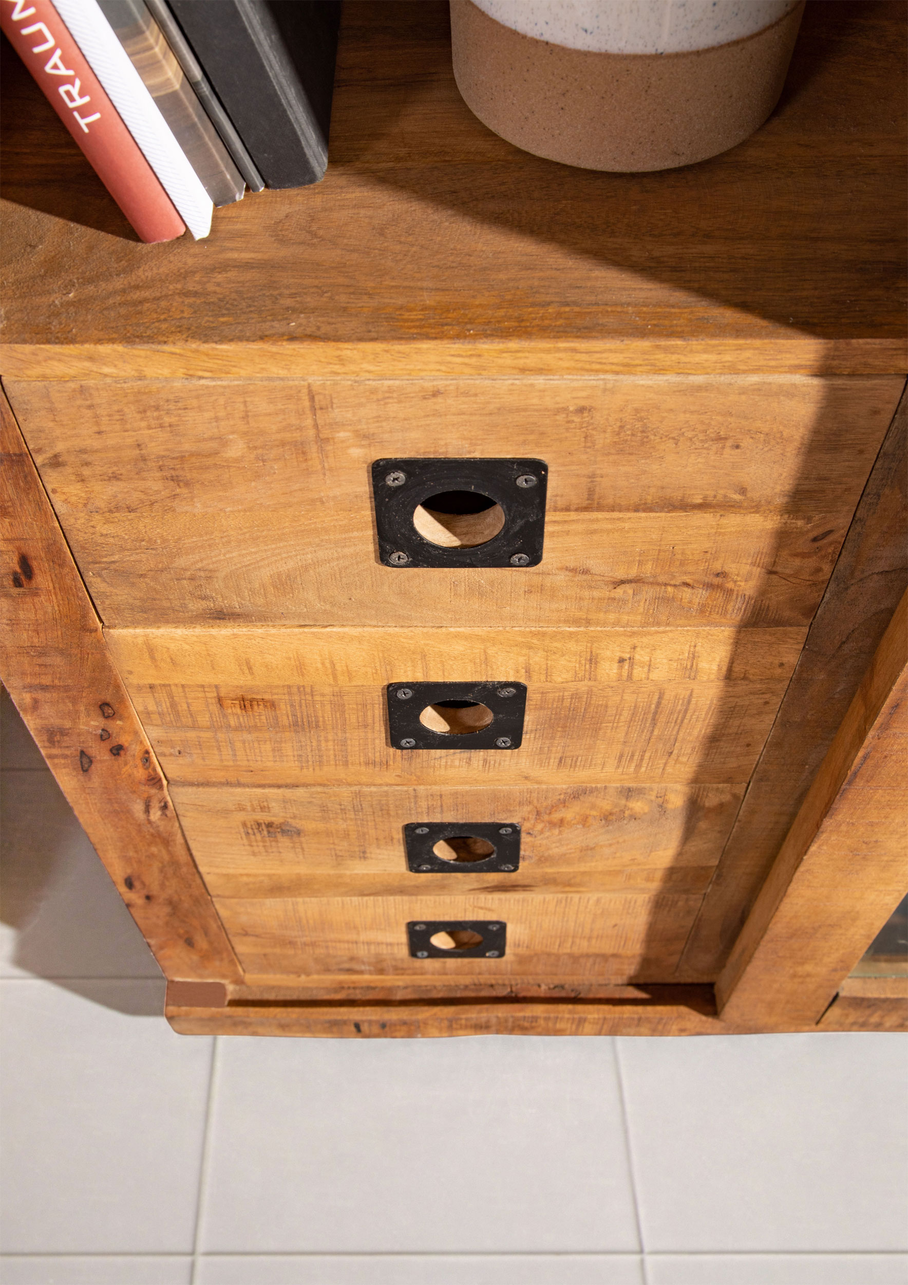 Vitrine image number 4