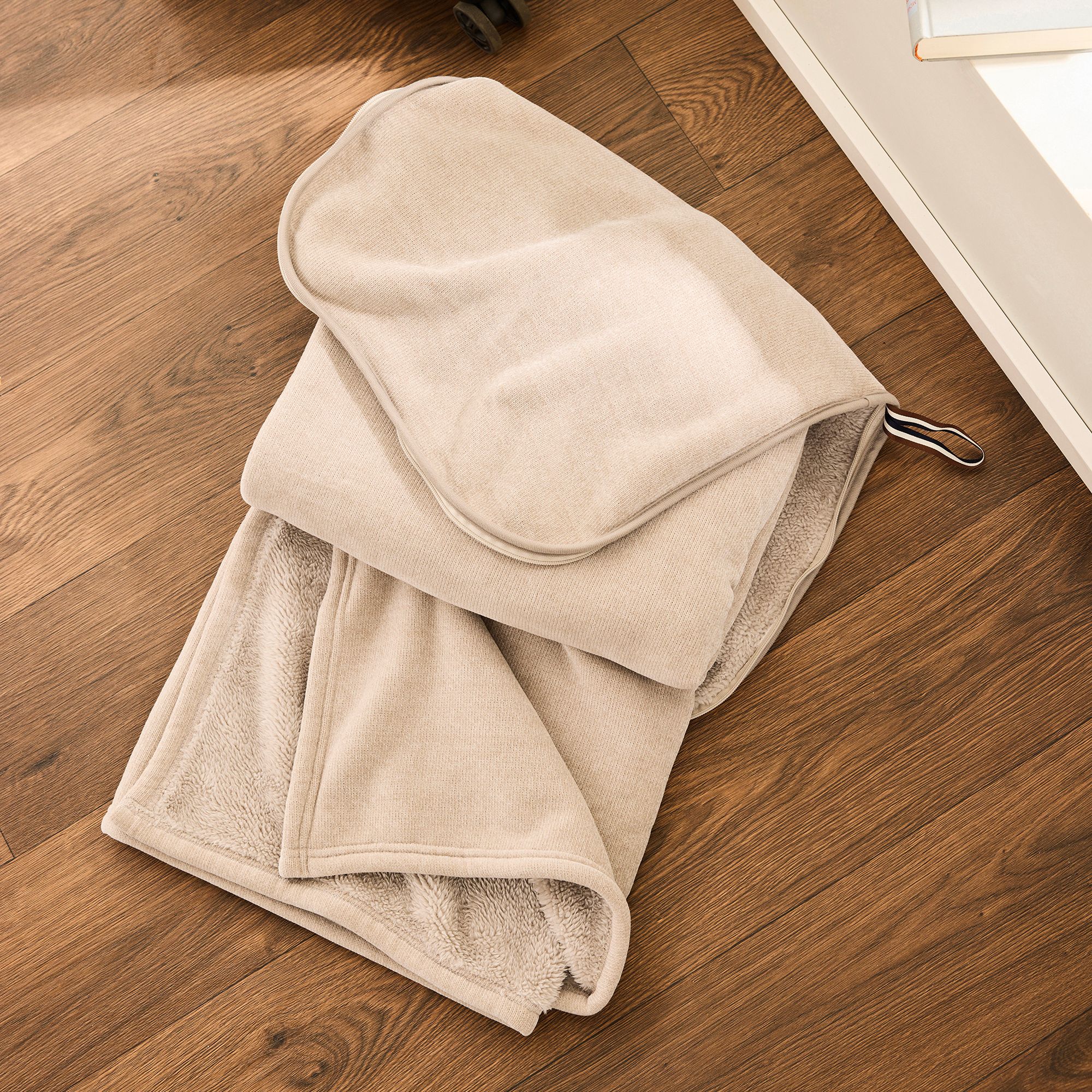 bugatti Reisedecke image number 8