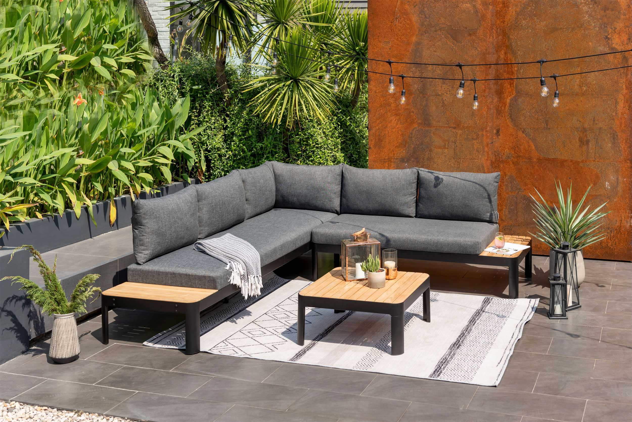 OUTDOOR Couchtisch image number 10