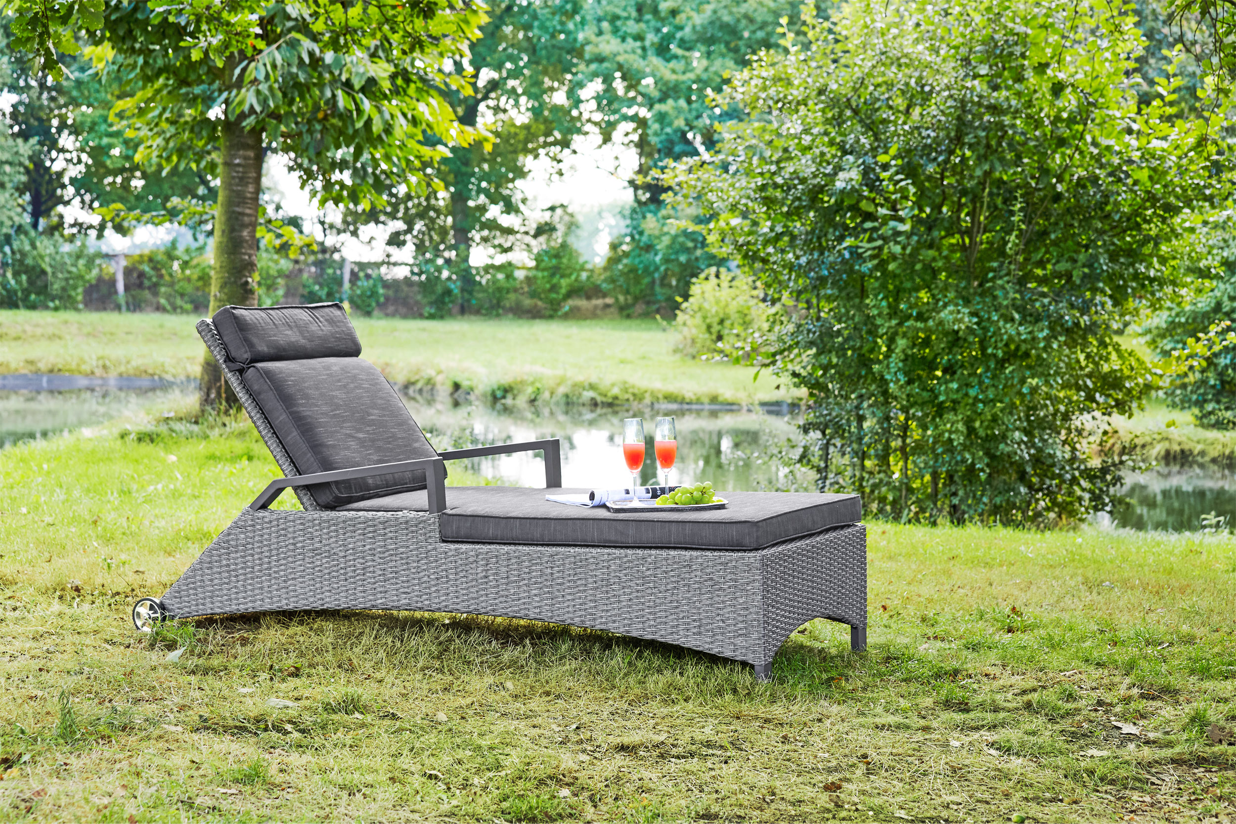 OUTDOOR Sonnenliege rollbar Polyrattan image number 2