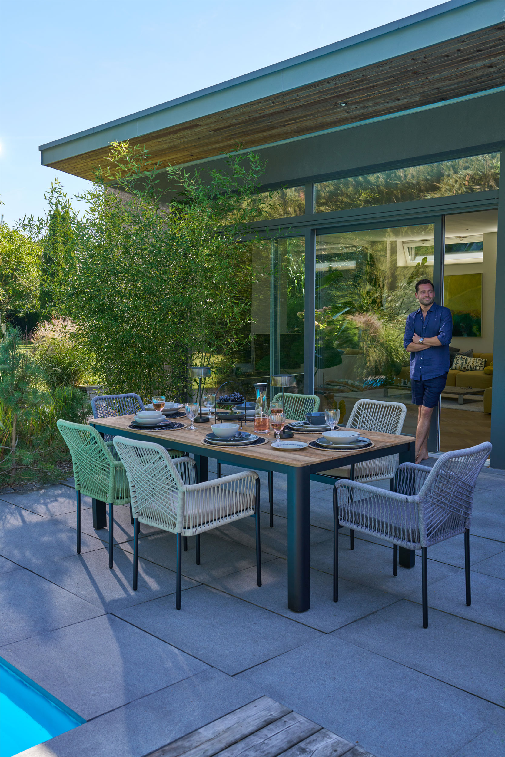 OUTDOOR Gartentisch Teak/Metall image number 12