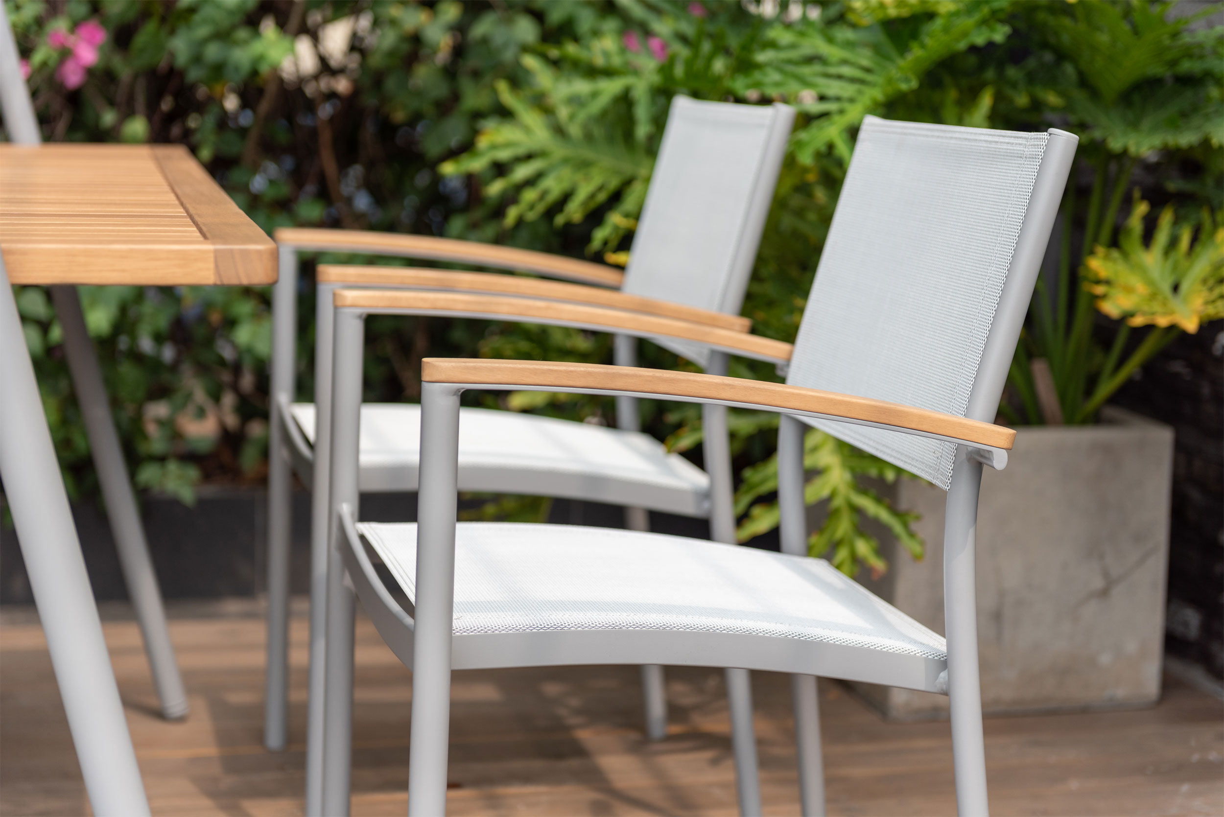 OUTDOOR Stapelstuhl image number 4