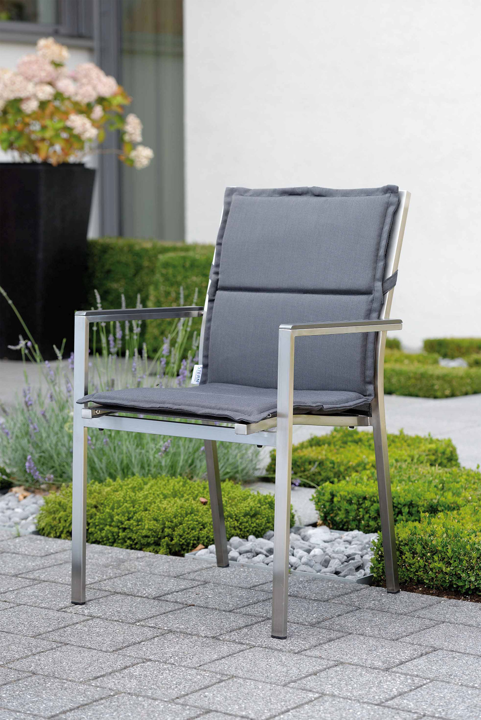 STERN Stapelsessel image number 3