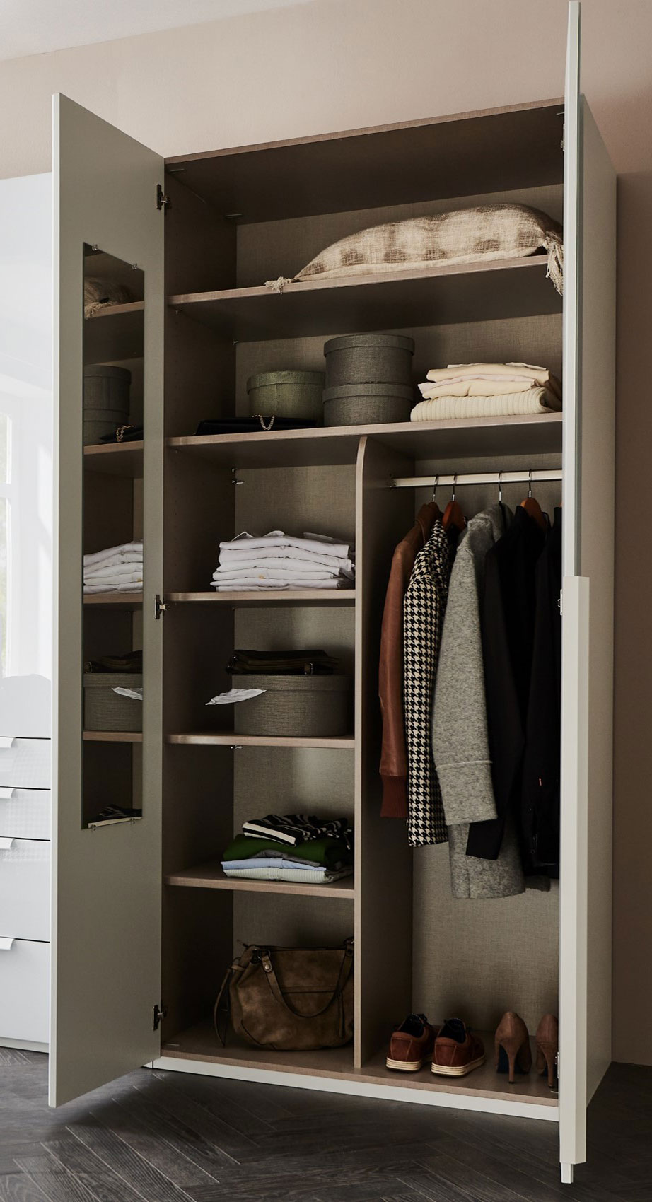 Funktionsschrank image number 2