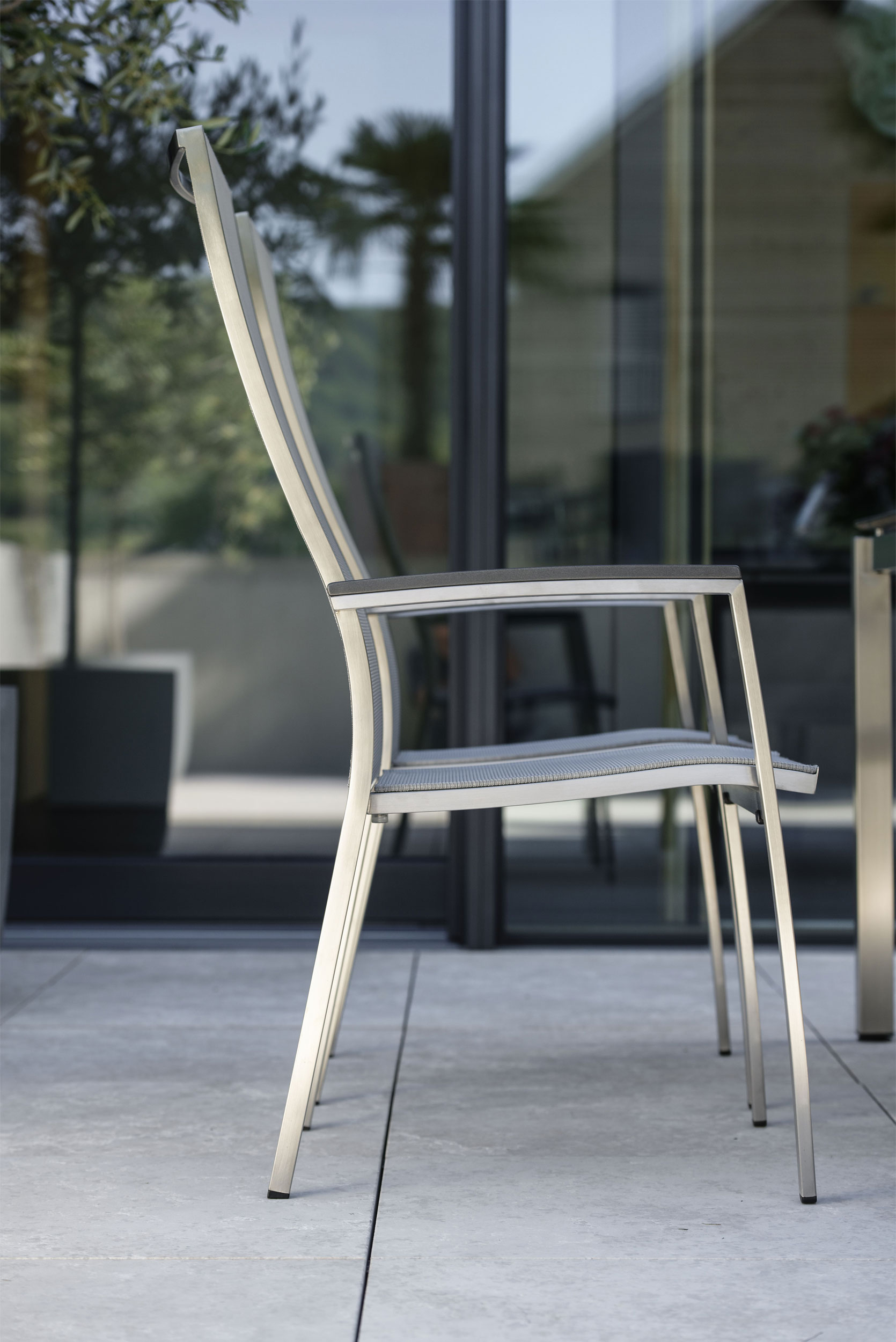 STERN Stapelsessel image number 3