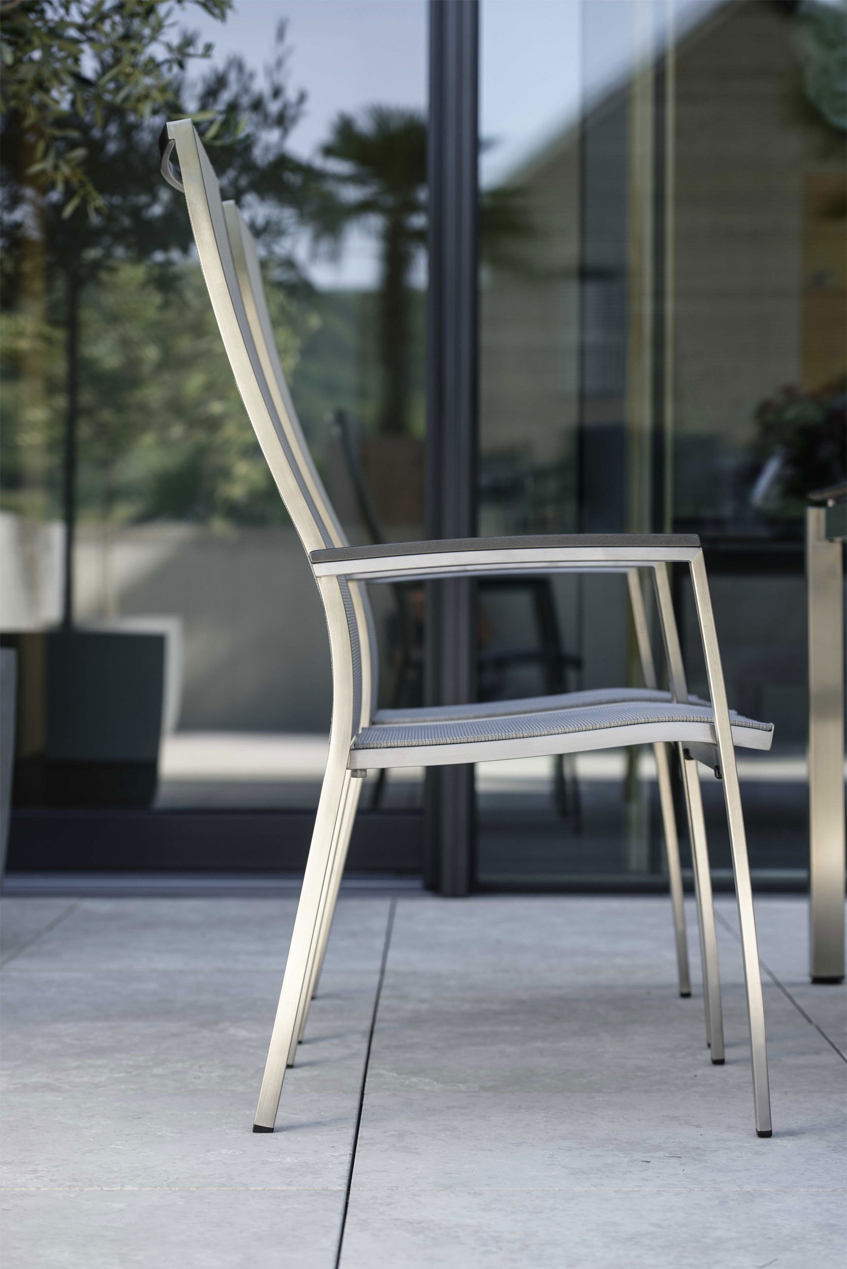 STERN Stapelsessel image number 2