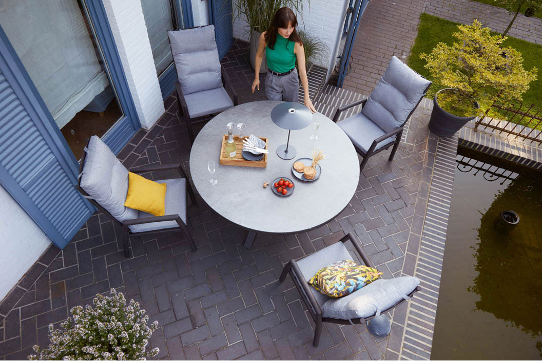 OUTDOOR Gartentisch rund x-Fu&szlig; image number 3