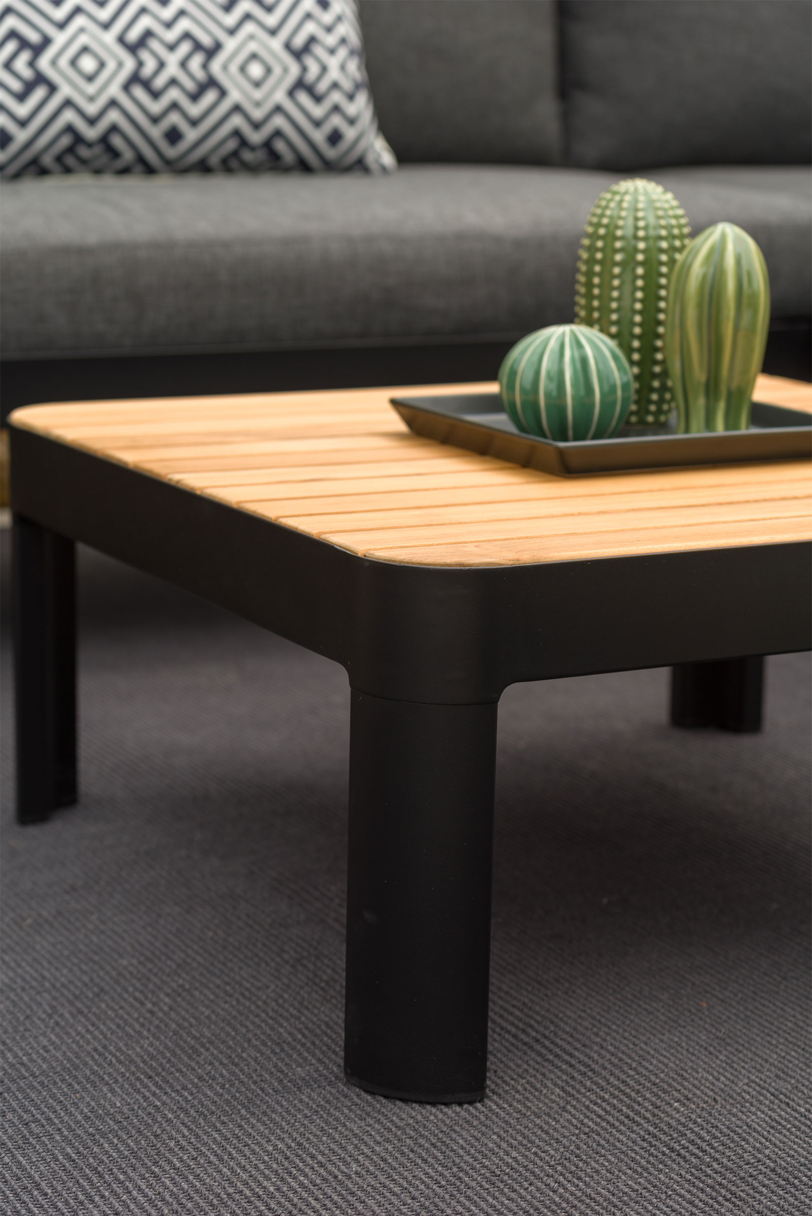 OUTDOOR Couchtisch image number 5