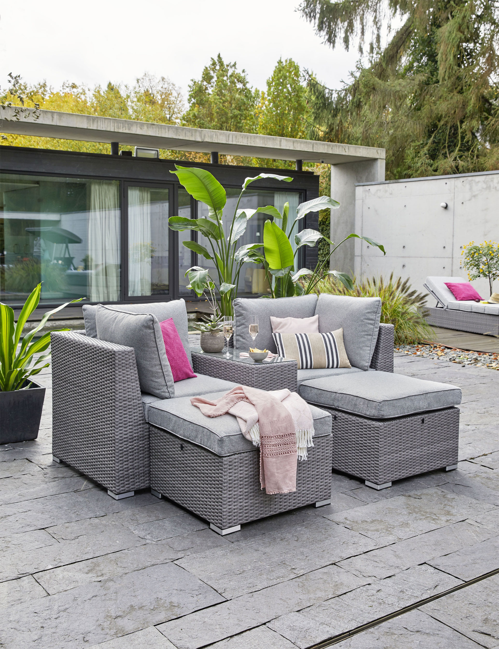 OUTDOOR Gartenlounge Mitteltisch image number 6