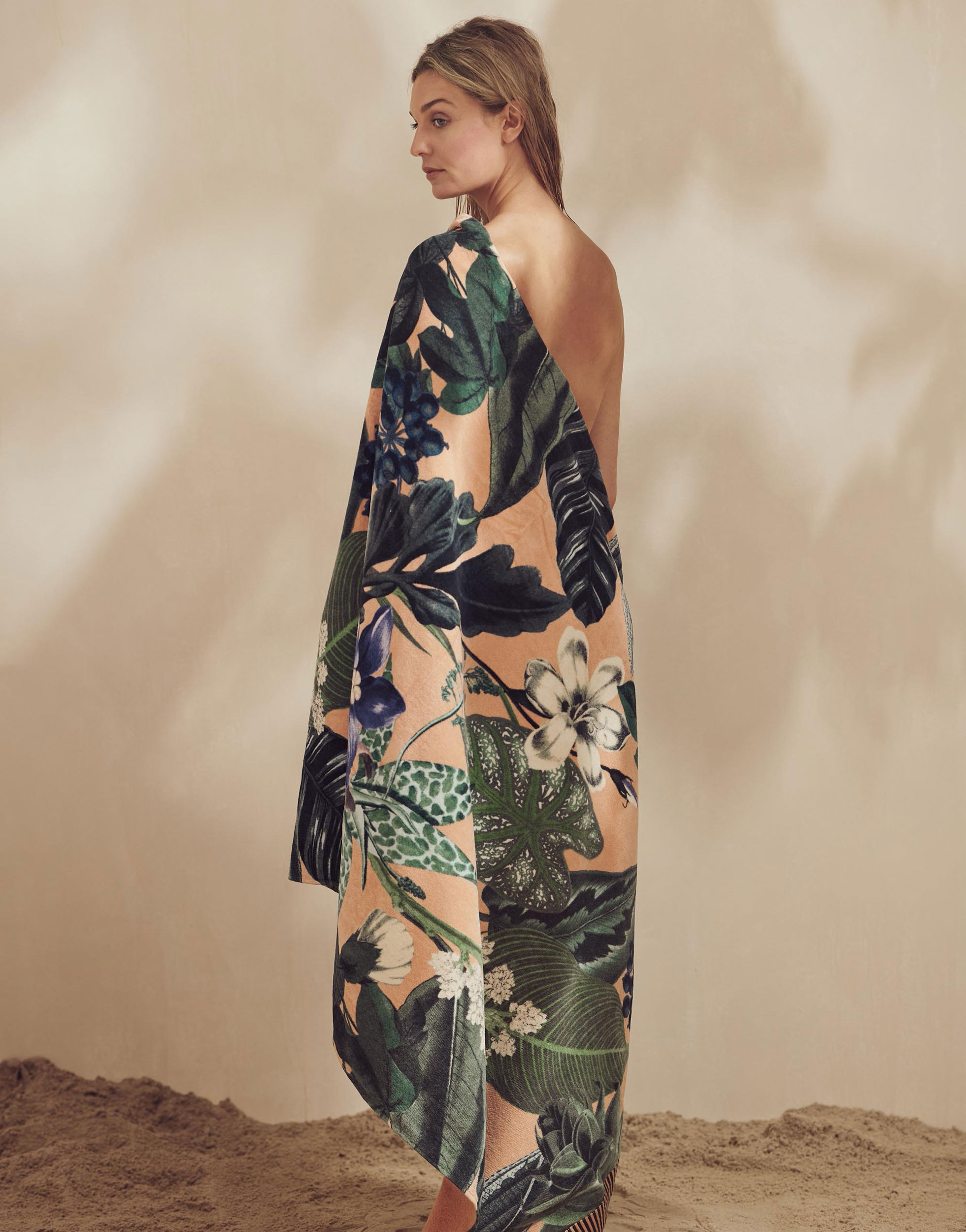 ESSENZA HOME Velour-Strandlaken image number 2