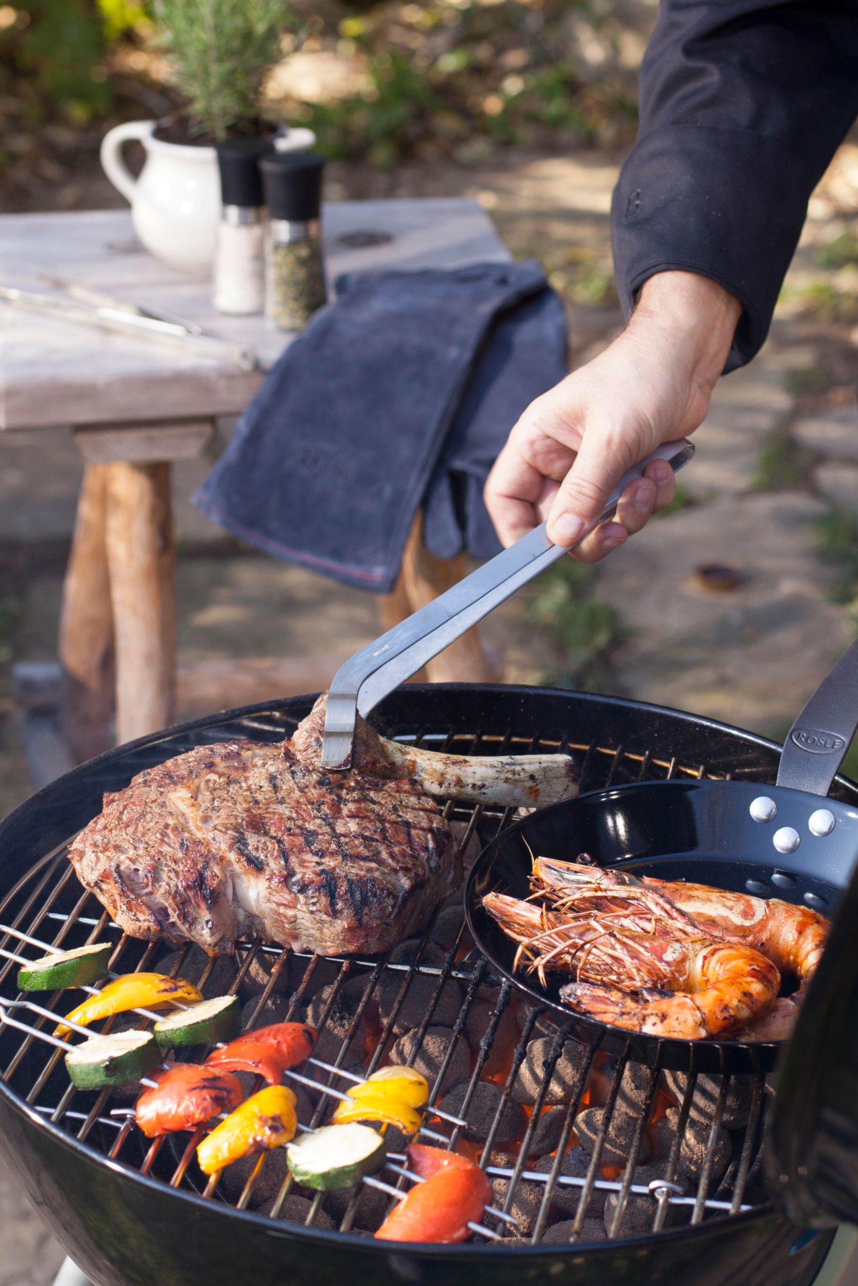 R&ouml;sle Holzkohle-Kugelgrill image number 6