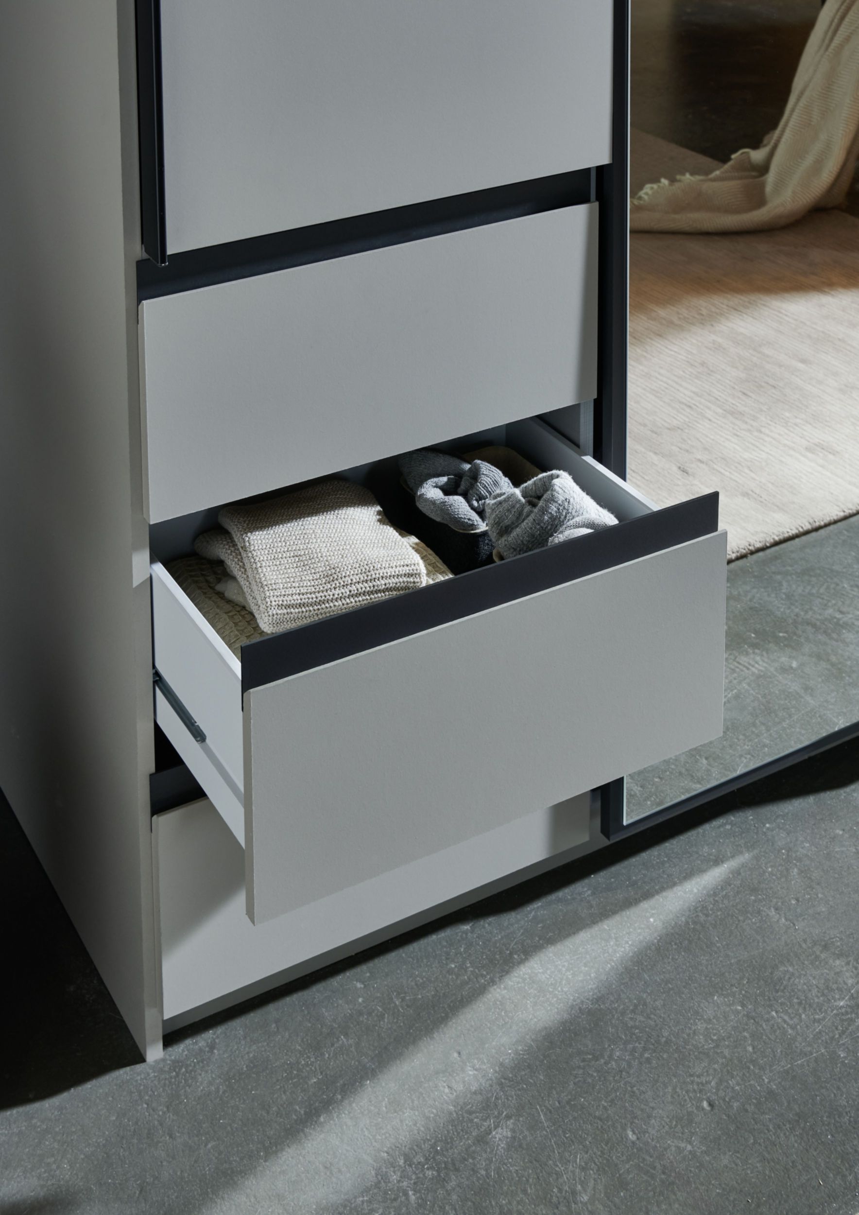 Schwebet&uuml;renschrank 2trg. image number 4